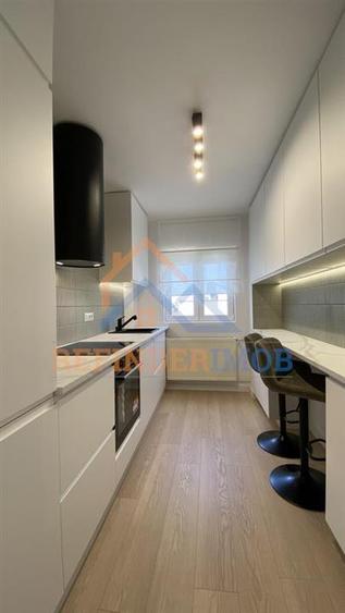 Vanzare apartament 2 camere etajul 6 din 8 zona 13 Septembrie - Marriott