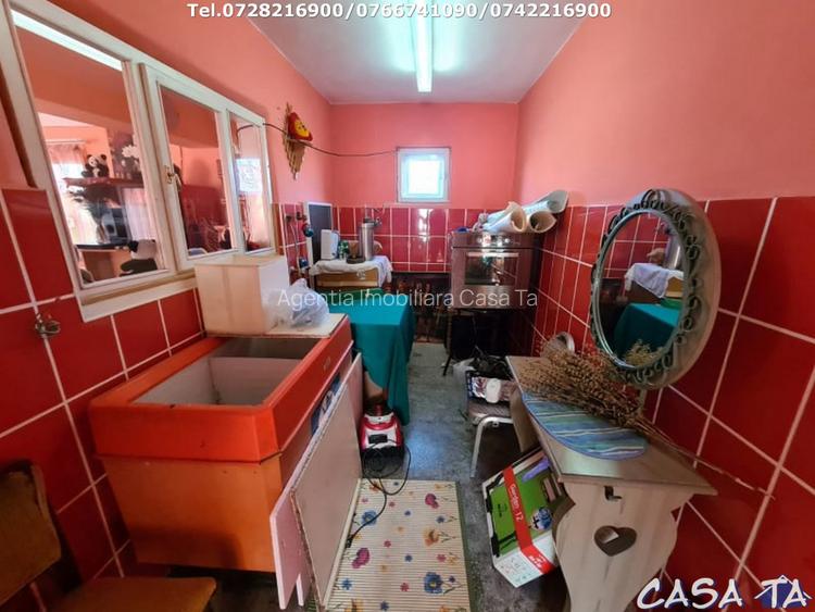  Casa D+P+1, situata in Curtisoara - 12