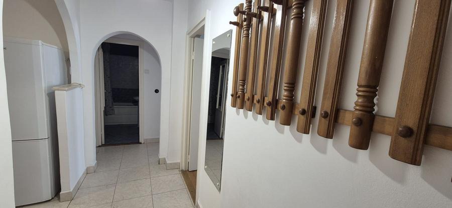 De inchiriat ap. 3 camere - str. Muncii