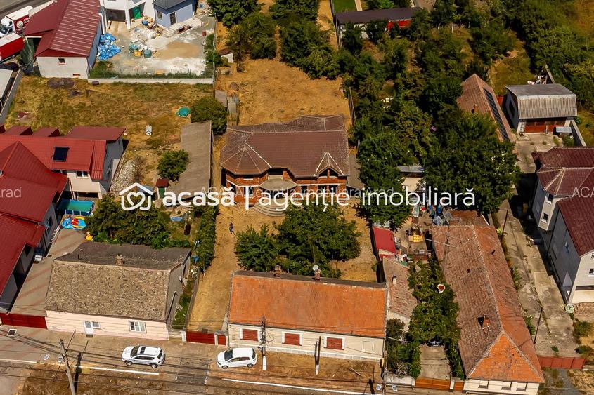 Două case pe Calea Radnei comision 0 - 2