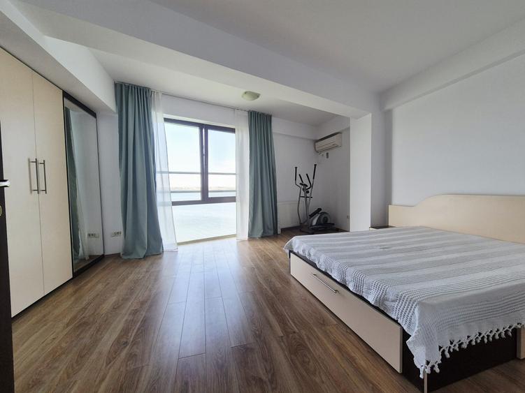 Mamaia - centrul statiunii - 4 camere cu vedere unica pe lac