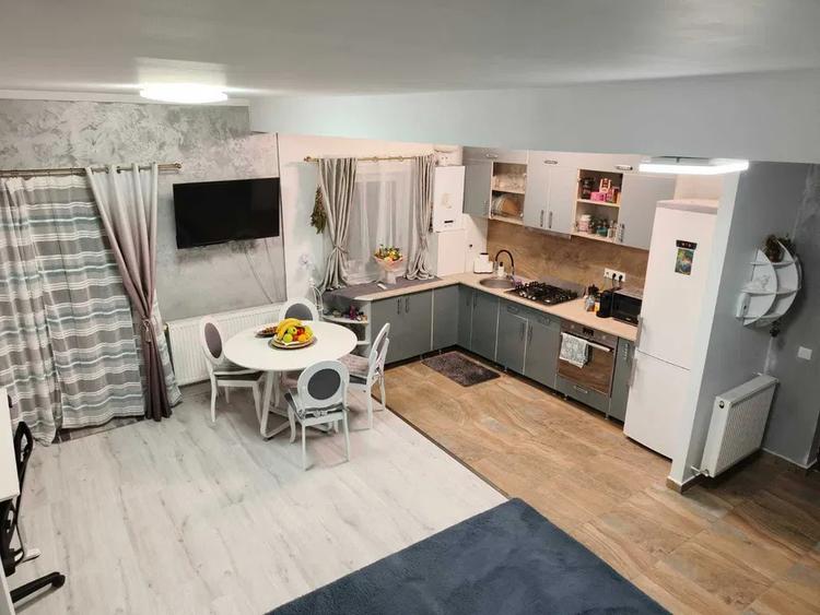 Apartament cu 2 camere, 45 mp, terasa, zona Razoare