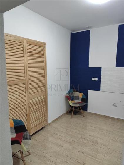 Spatiu comercial - demisol - 3 camere