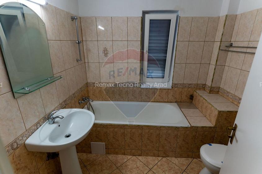 Casă / Vilă cu 6 camere de închiriat în zona Centru Vechi - 13