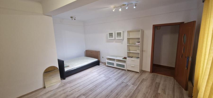De vanzare casa curte comuna pe str Aurel Vlaicu 5 min Stefan cel Mare