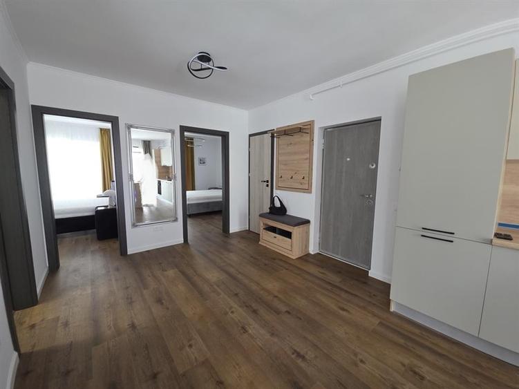 Apartament cu 3 camere lux zona La Terenuri