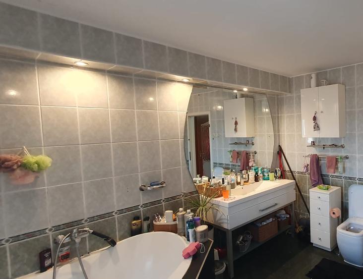 Ap 3 camere, 90 mp, 2 băi, 1 balcon, et. 3, Girocului, cu garaj, comision 0%