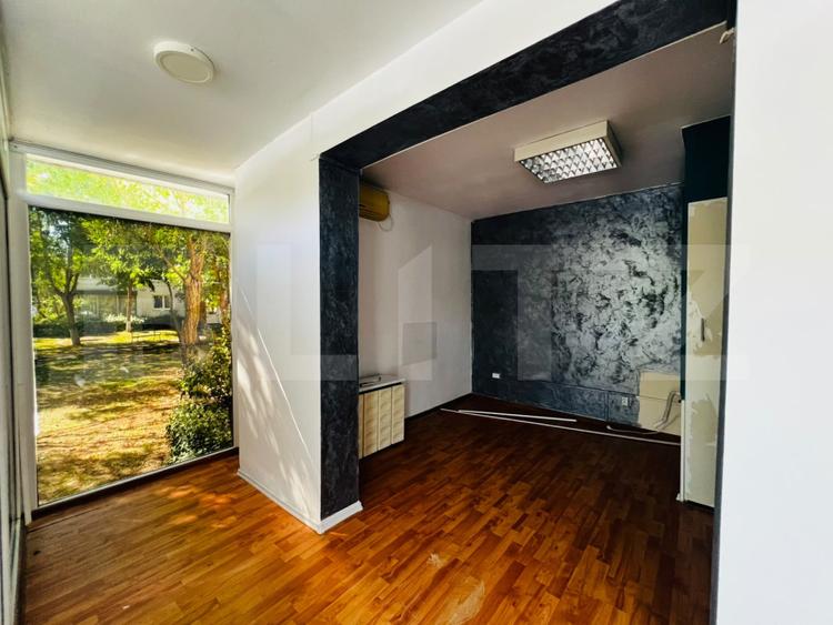Spatiu comercial, 32.89 mp, zona Tudor