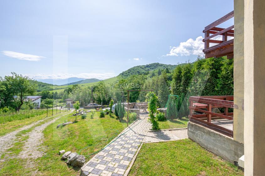 Casa cu priveliste spectaculoasa Tocile Sibiu - 8