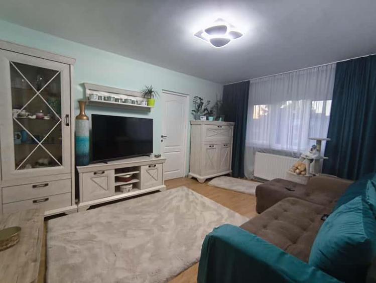 Apartament La Cheie Renovat/Ultilat/Mobilat Zona Linistita Dambu Pietros
