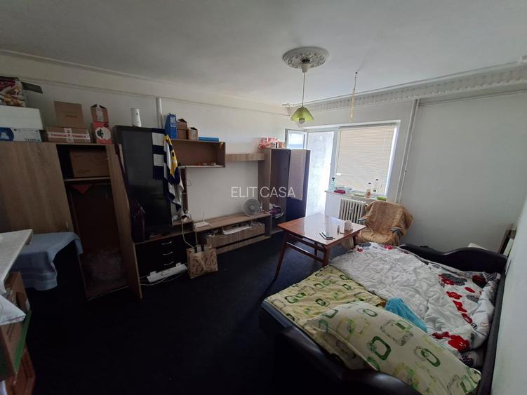Apartament cu 2 camere decomandat, etaj intermediar, zona Bd. Independentei - 7