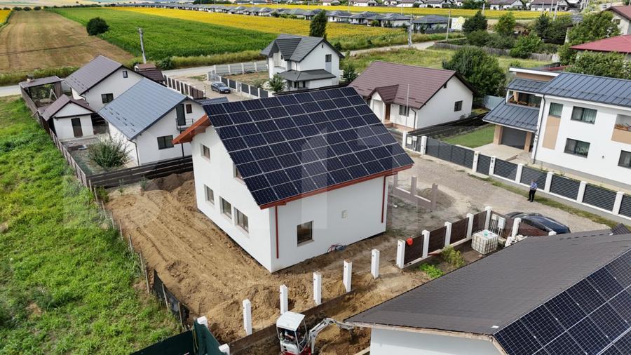Casă cu mansardă, 123 mp, zona Vorovesti
