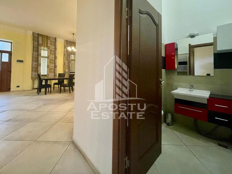 Apartament 3 camere, curte cu acces auto, ULTRACENTRAL