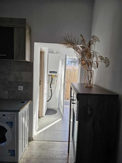 Închiriere Casă 2 camere +curte zona Rahova