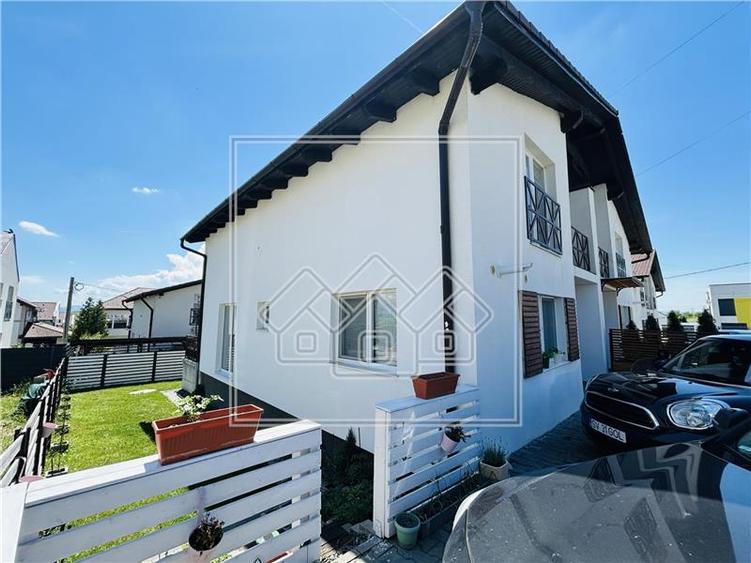 Casa moderna, cu 4 camere, 109 mp utili,  211 mp teren