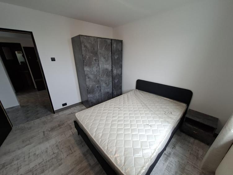 Apartament 3 camere, zona Tatarasi