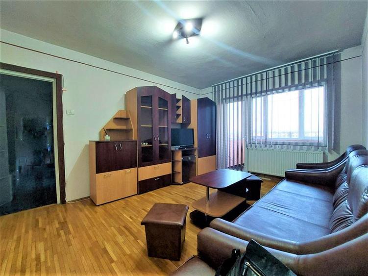 Apartament 3 camere. Zona  Podgoria.