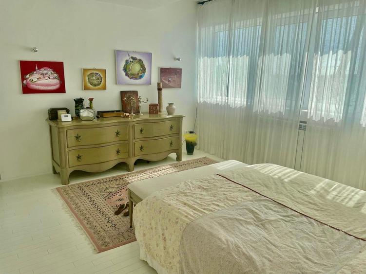 Apartament superb de 3/4 camere in Pipera-Padurea Baneasa 140mp utili