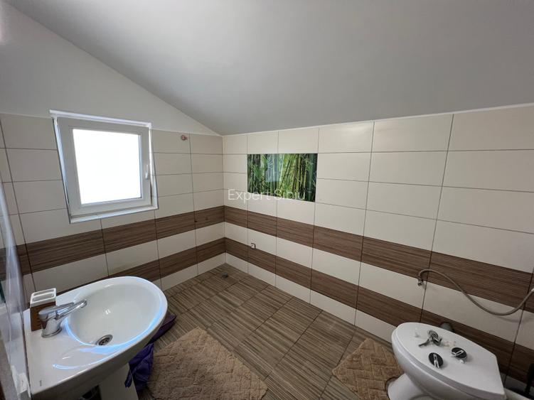 INCHIRIEZ casa 4 camere, tip duplex,renovata,zona Turnisor - 18