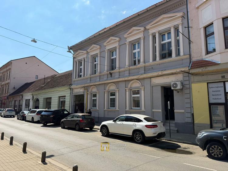 De închiriat – Spațiu birouri 256 mp | Ultracentral Arad