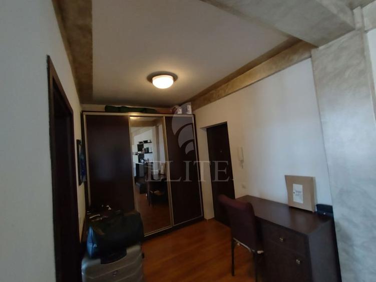 Apartament 2 camere în zona STRAZII BUCURESTI