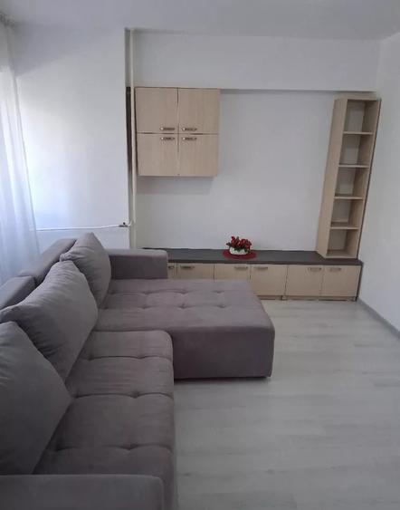 Basarabia - 3 Camere - 2 Băi - 90 mp - Renovat - Bloc Anvelopat