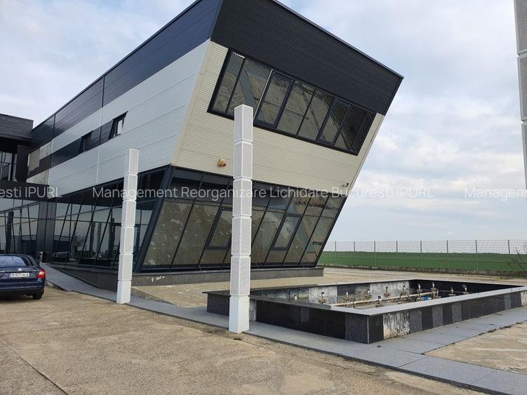 Proprietate imobiliara - Showroom Utilaje Agricole si Depozite/Hala service - 2