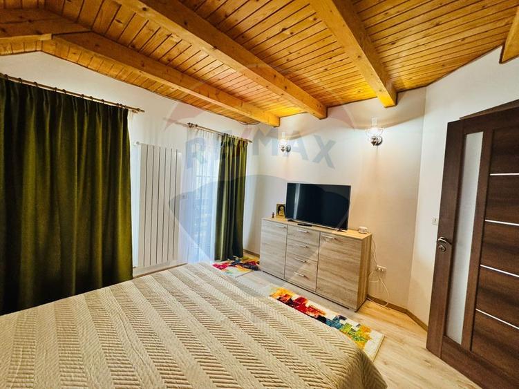 Casă / Vilă cu 4 camere de vânzare