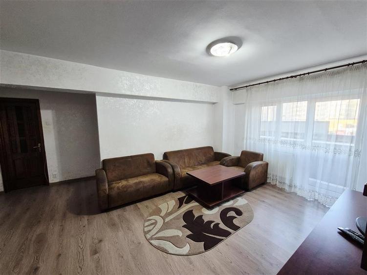 Apartament cu 4 camere de Inchiriat zona Palas Mall