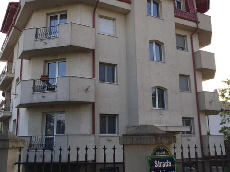 Închiriere Apartament 4 camere în Băneasa