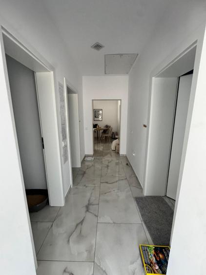 Casă 104 mp, 5 ari teren, zona Sasar