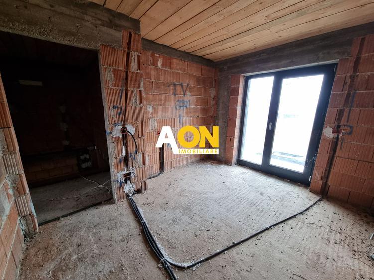 De vanzare 1/2 duplex, 4 camere, 224mp teren, Orizont