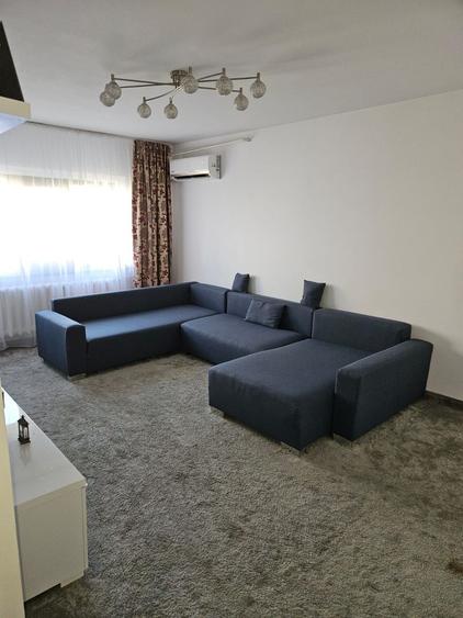 Apartament decomandat 2 camere, zona Trocadero