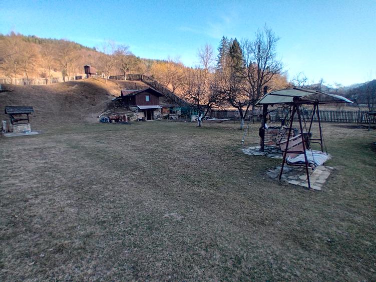 Vila 365 mp si teren aferent 5000 mp Batca Doamnei