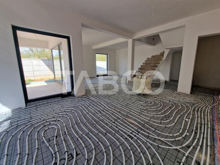 Casa individuala cu curte terasa si garaj Selimbar Sibiu