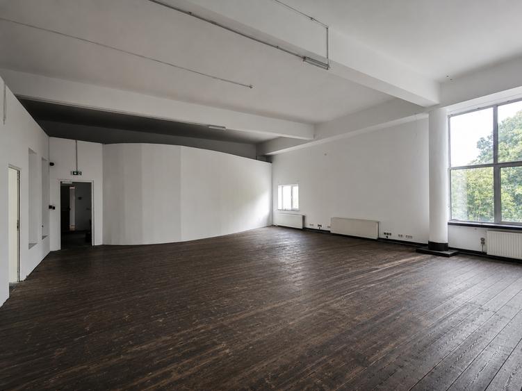 Spatiu activitati diverse/comercial | Domenii | Cladire birouri | Comision 0%