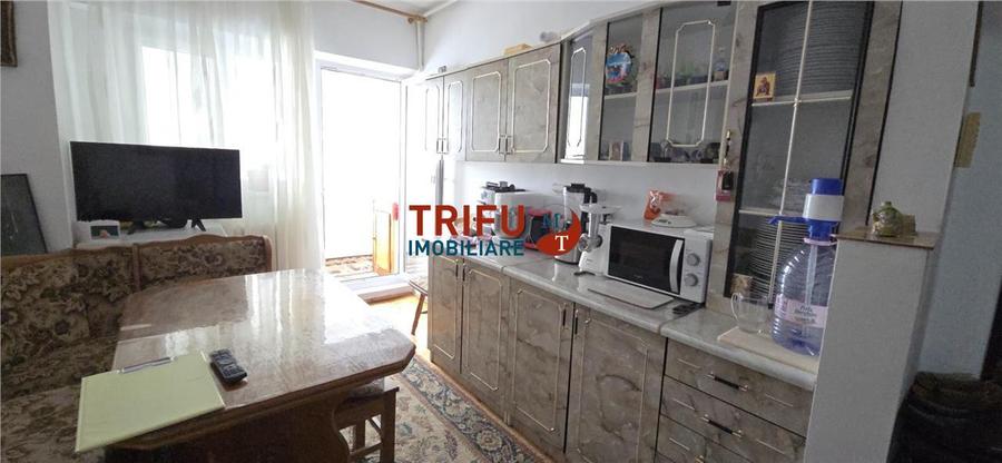 Apartament 2 camere etaj 1 pe Bulevardul Transilvaniei