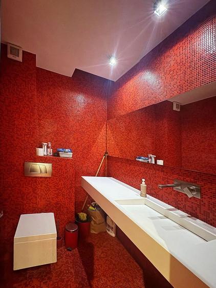 PENTHOUSE EXCLUSIVIST