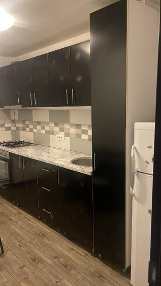 Închiriez apartament 3 camere decomandat – Tomis Nord | 80 mp | Centrală proprie