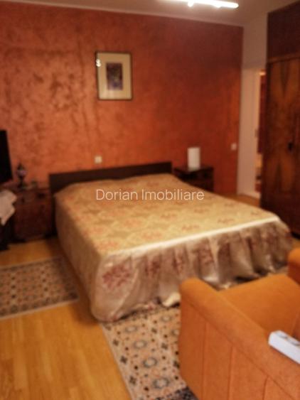 ULTRACENTRAL. GARSONIERA - 7