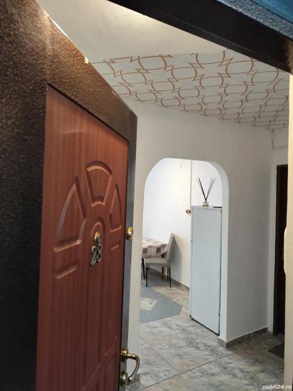 Zona Dacia, apartament decomandat 2 camere (62 mp),cu doua bai, etaj 4