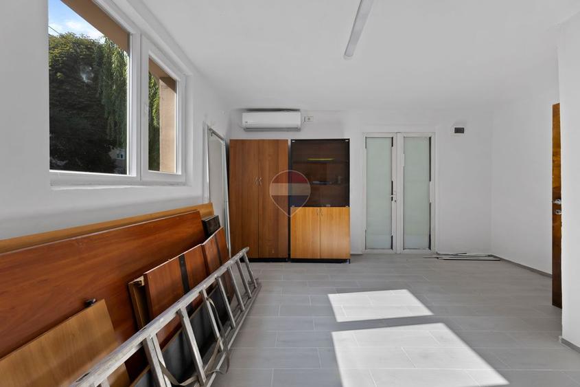 Apartament la casă de inchiriat cu 4 camere și 4 băi Zona Făt-Frumos
