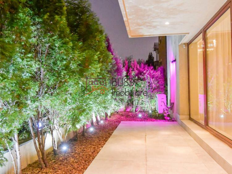 Duplex de Lux cu Grădină Privată și Parcare