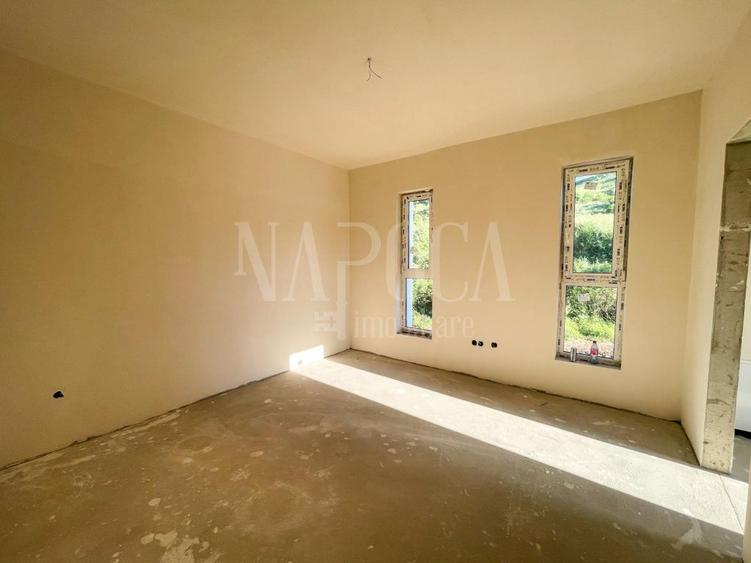 Casa 4 camere de vanzare in Floresti
