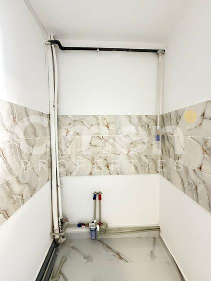 Garsoniera renovata, etaj intermediar, zona Pietei Izvoare