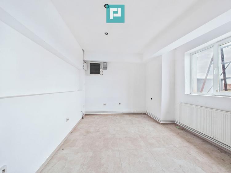 Clădire P+E cu parcare si platformă betonată 700mp