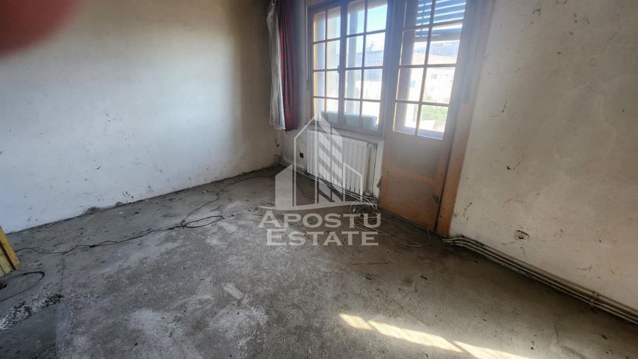 Apartament de vanzare in zona Complexului Studentesc, Timisoara,316 mp