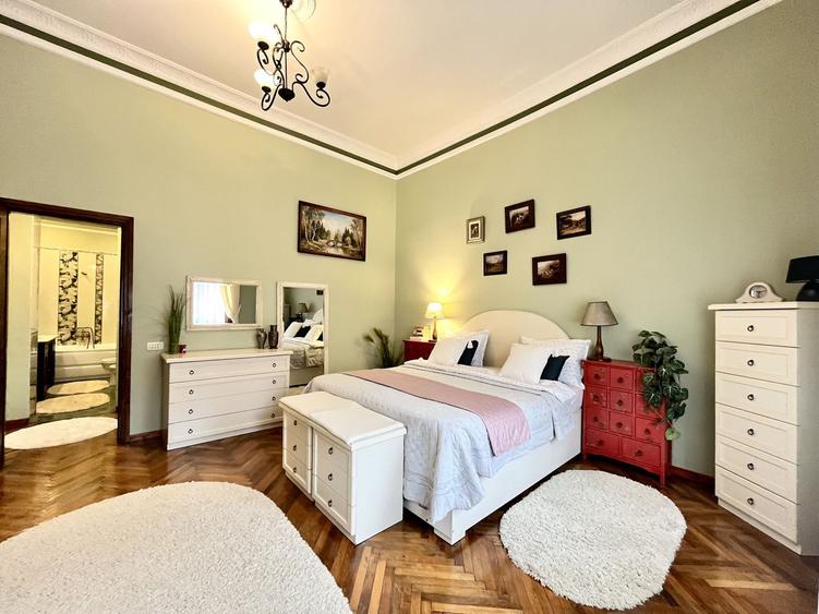 Apartament grandios cu vedere spectaculoasă spre Piața Libertății