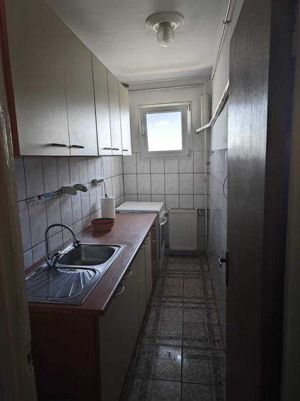 Garsonieră luminoasă cu balcon închis – Obor