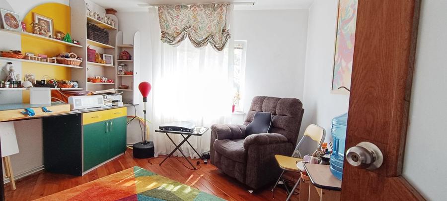 Apartament cu 3 camere decomandate,Carpatilor-Judetean